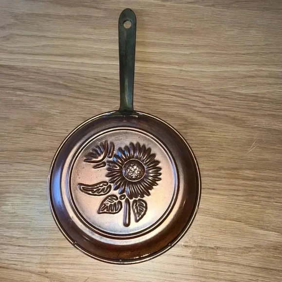 Other - Vintage Small “Copper and Brass” Decor w/Flowers, Made in Korea